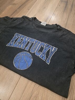 Kentucky Basketball Womens Boutique Graphic Tee